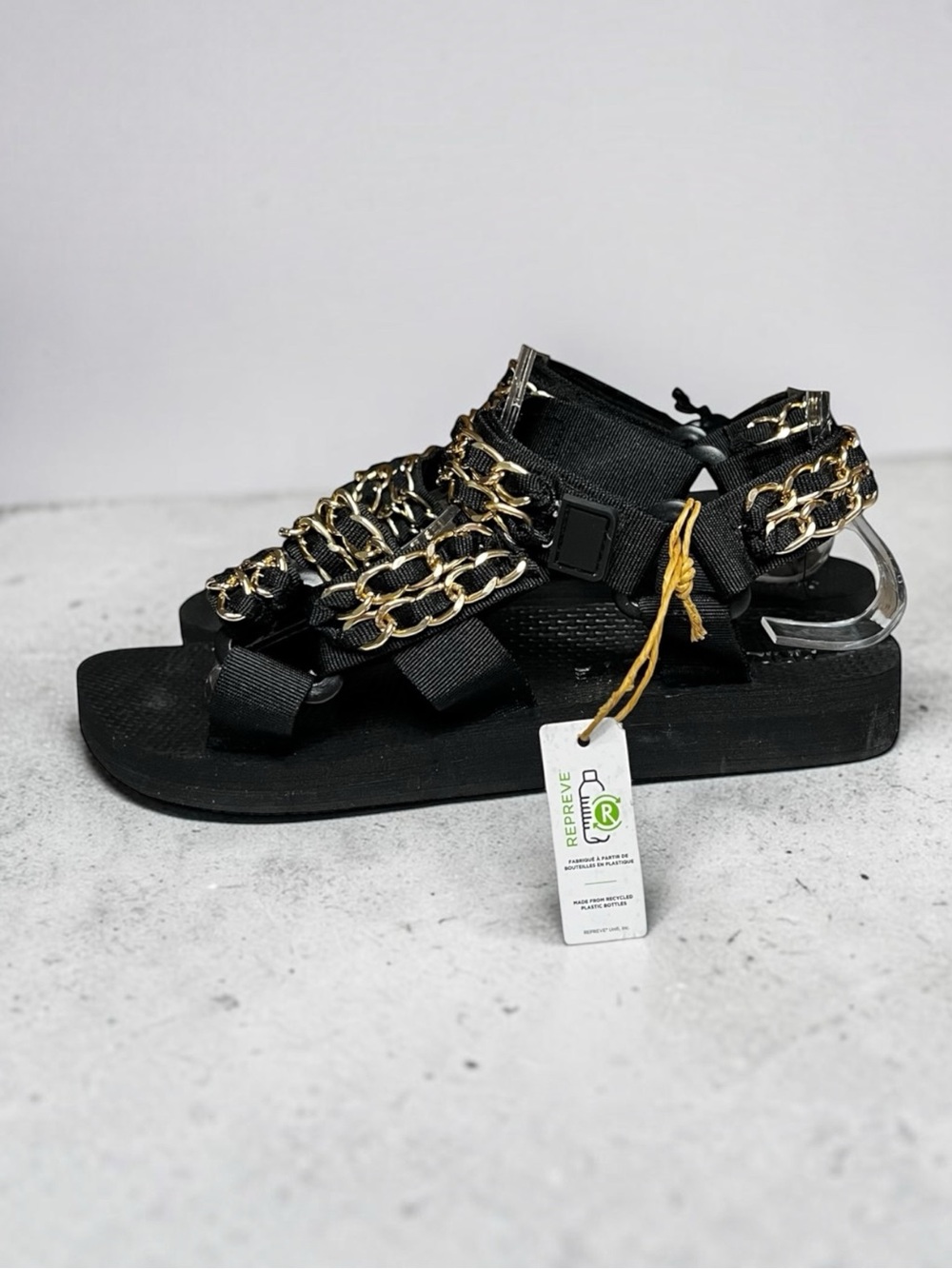 🌻NEW w/tag Arizona Love Trekky Chain Sandals Black Gold Chain Strap Women's 38/